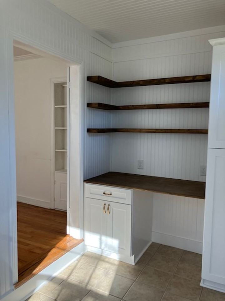 1314 Marshall St - Photo 6 of 14