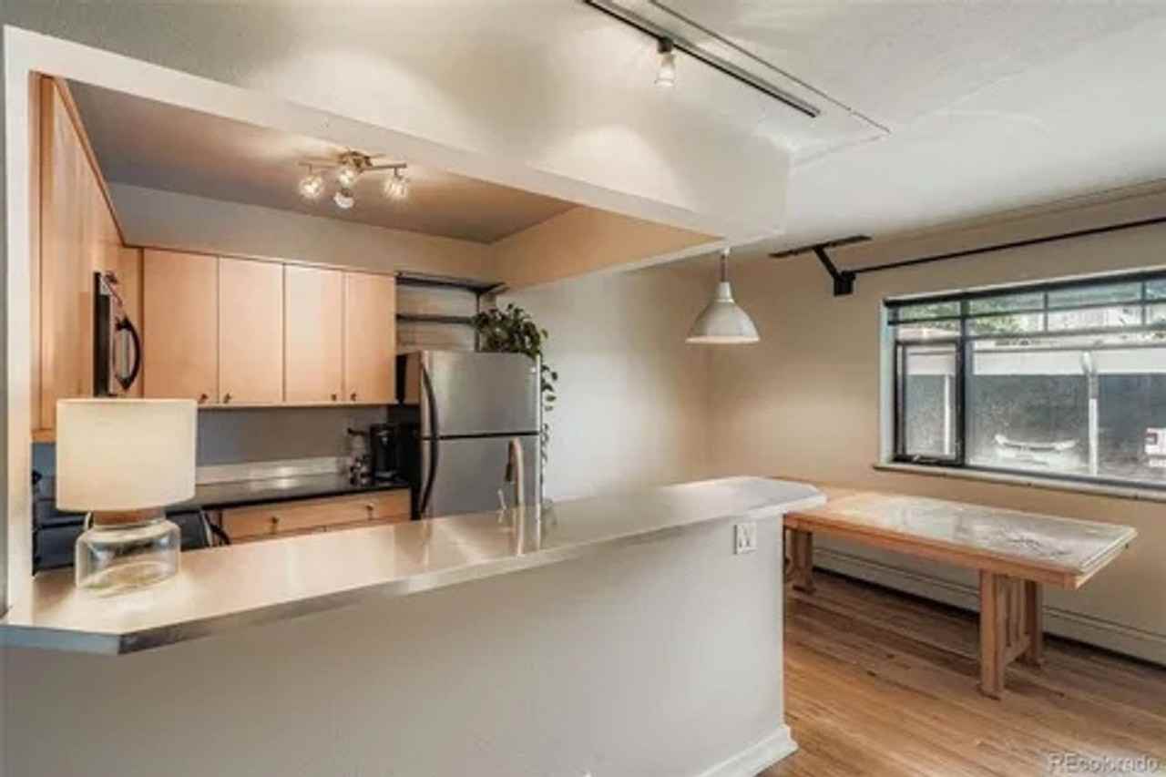 636 N Washington St - Photo 5 of 25