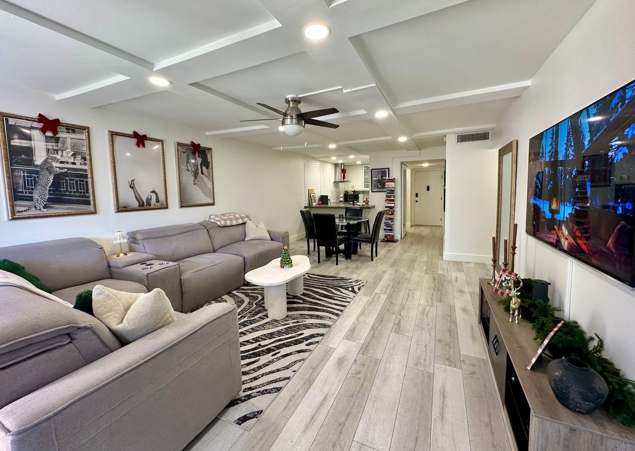 7625 E Camelback Rd - Photo 4 of 17