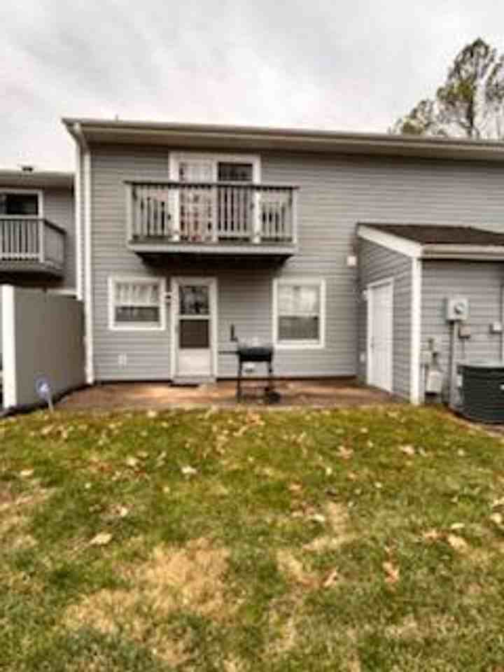 2705 N Centennial St #C - Photo 2 of 16