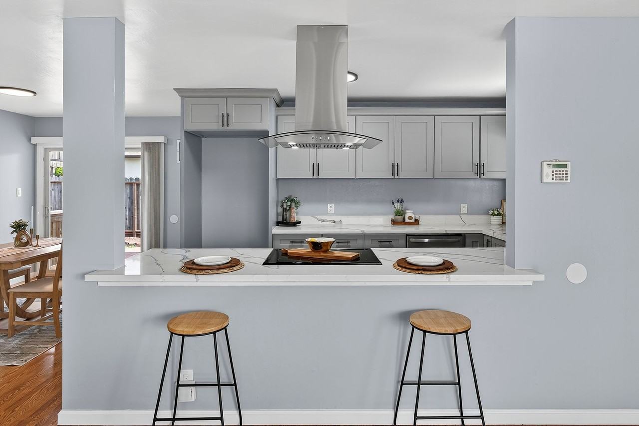 2615 Henry Ave - Photo 6 of 20