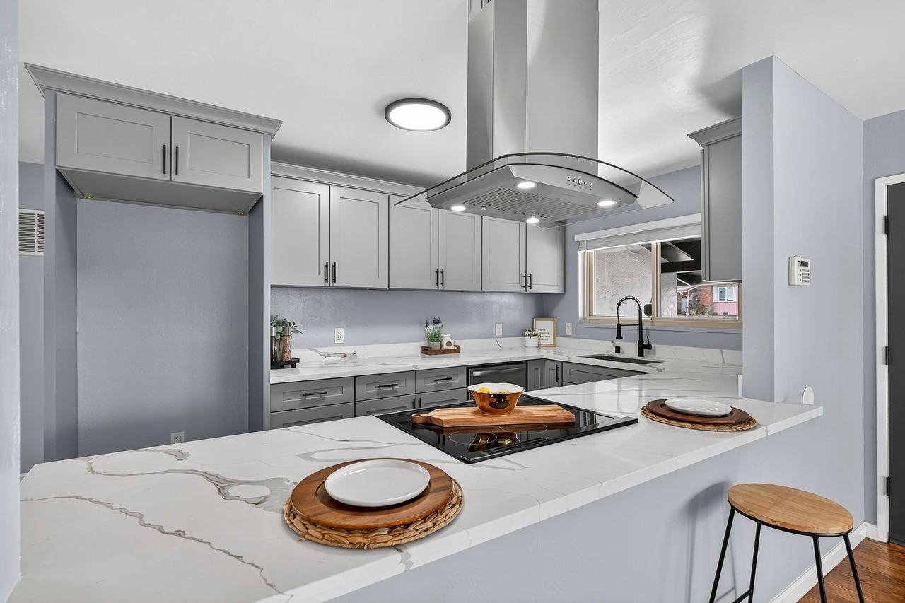 2615 Henry Ave - Photo 7 of 20