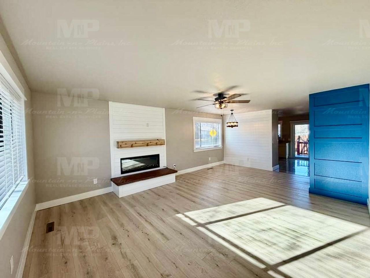 724 Ponderosa Dr - Photo 2 of 19