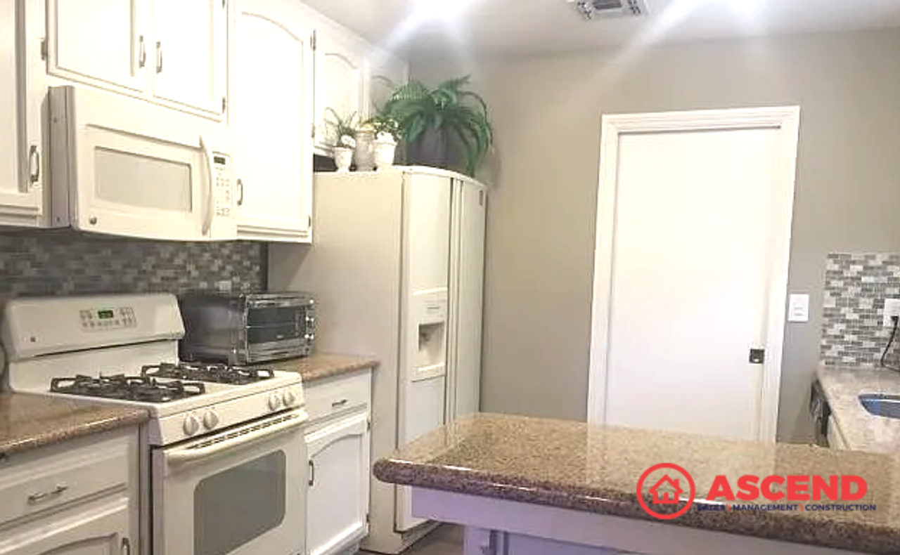 7613 Carabina Ct - Photo 4 of 14