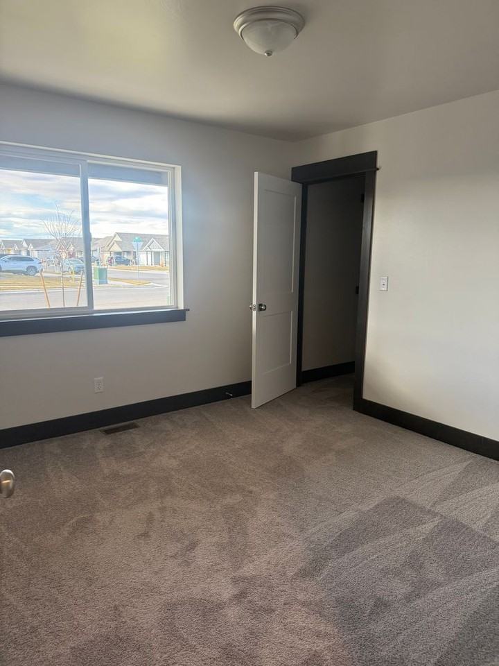 904 Papa Yo Pkwy - Photo 3 of 5