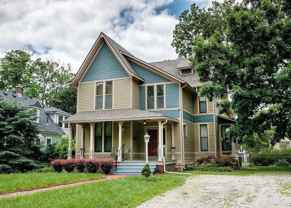 131 Sw Clay St - Photo 1 of 1