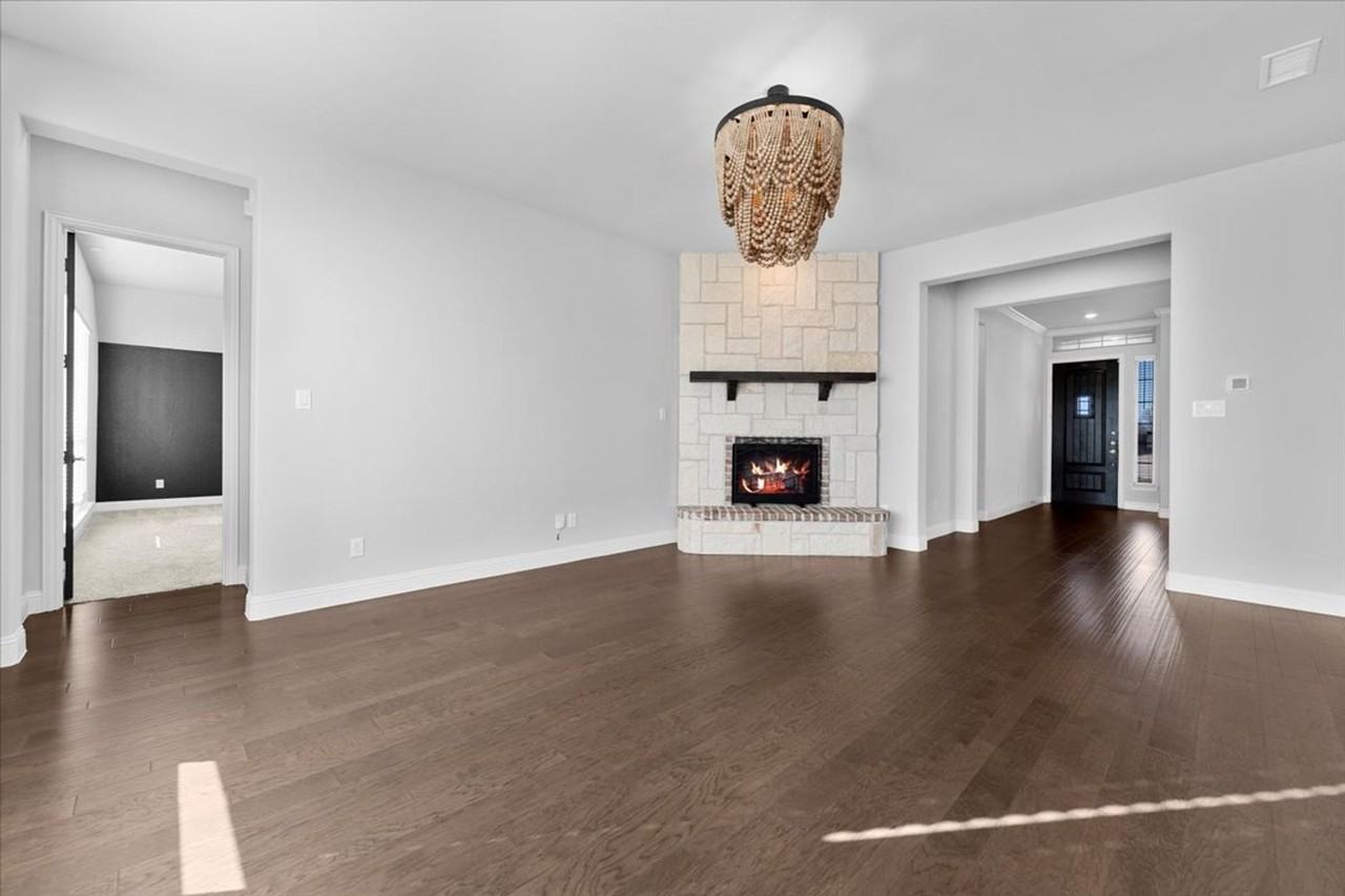 6320 6320 Starr Drive - 6320 Starr Drive - Photo 3 of 40