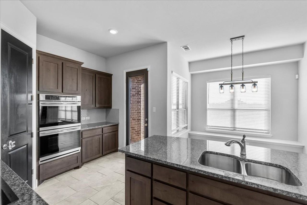 6320 6320 Starr Drive - 6320 Starr Drive - Photo 7 of 40