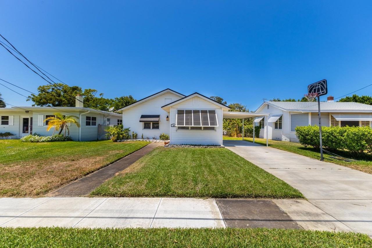 229 Woodland Ave - Photo 2 of 29