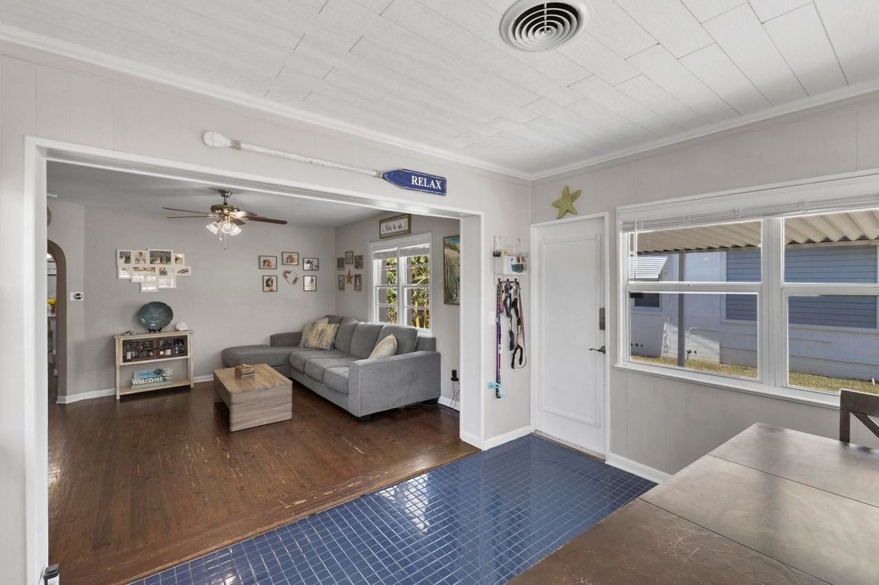 229 Woodland Ave - Photo 7 of 29