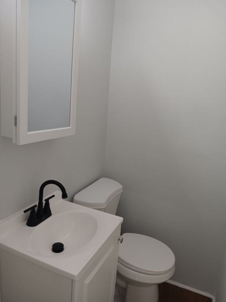 1012 Potter St - Photo 4 of 15