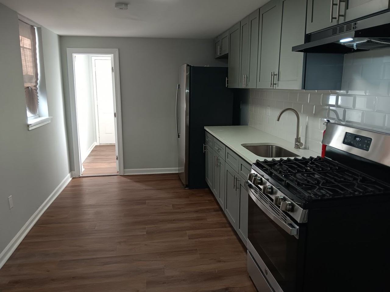 1020 Potter St - Photo 2 of 18