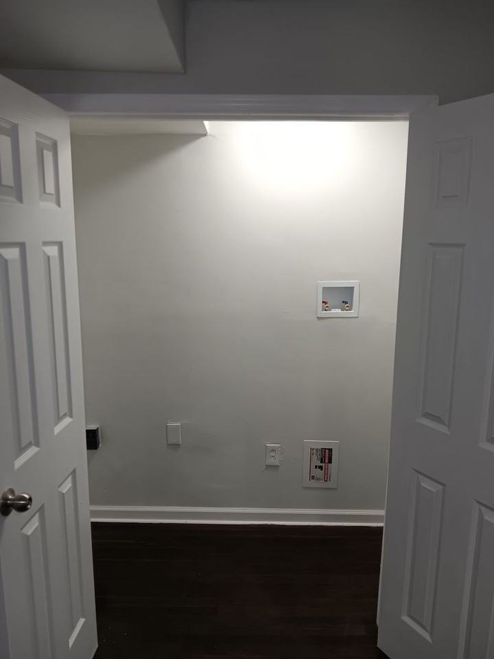 1020 Potter St - Photo 3 of 18