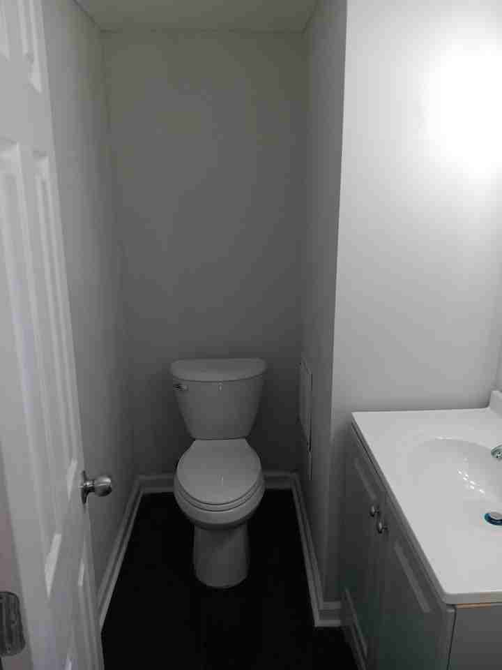 1020 Potter St - Photo 4 of 18