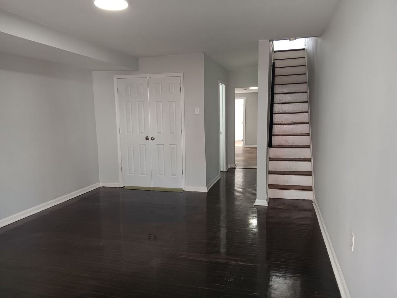 1020 Potter St - Photo 5 of 18