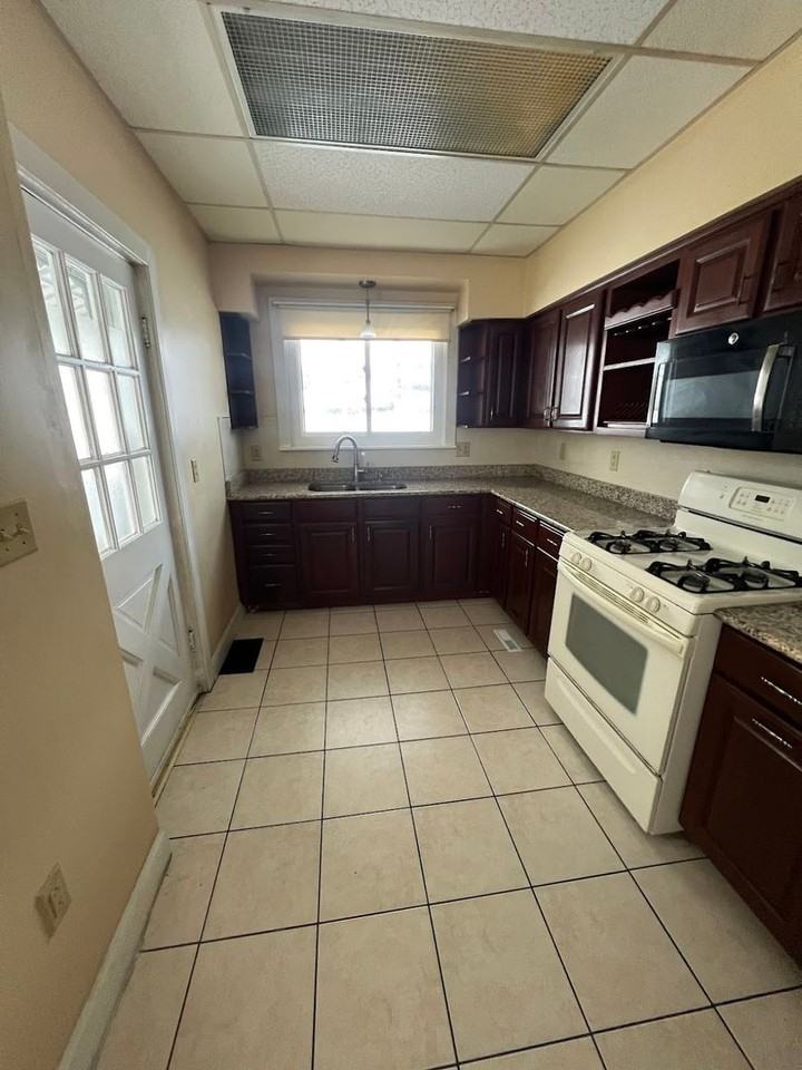 114 Yarnell St - Photo 2 of 13