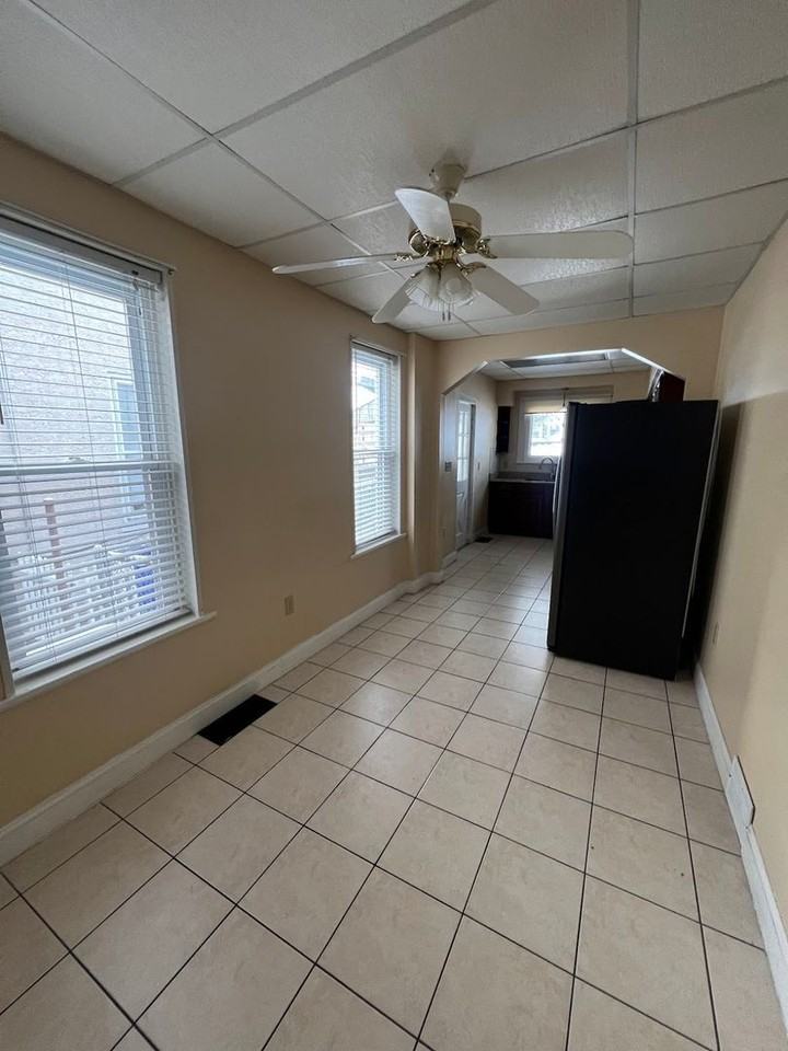 114 Yarnell St - Photo 5 of 13