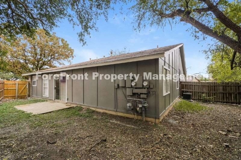 5305 Ashbury Dr - Photo 4 of 23