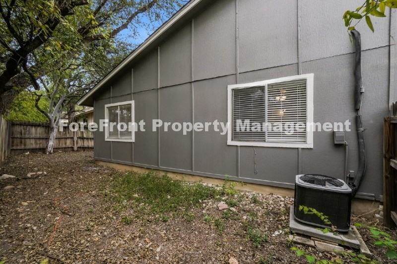 5305 Ashbury Dr - Photo 5 of 23