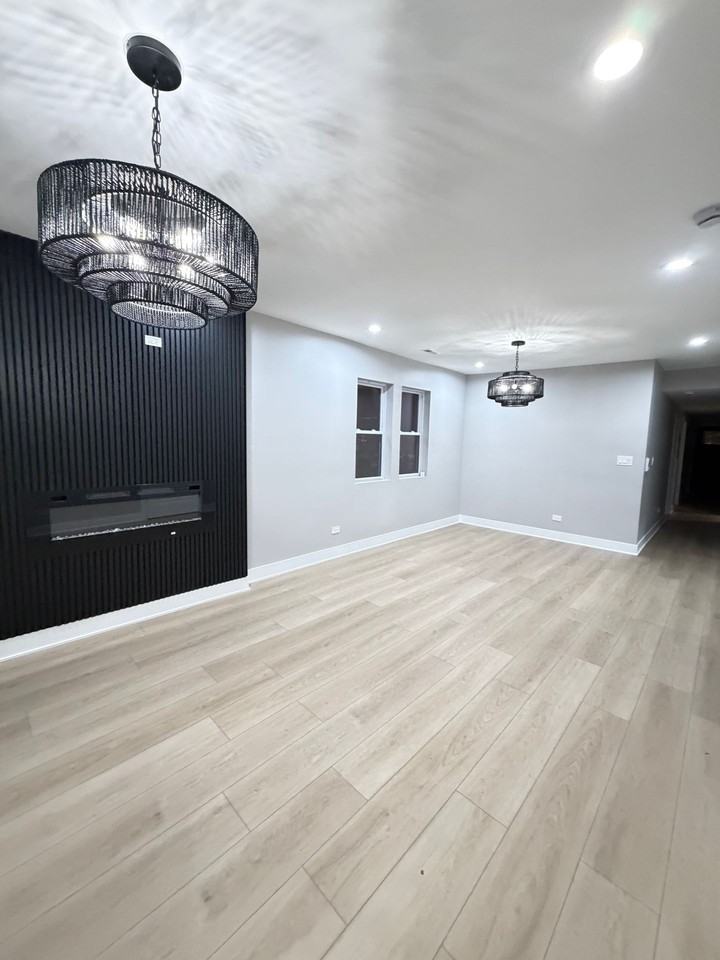 6350 S. St. Lawrence Ave. Chicago, IL 60637 - Photo 2 of 9