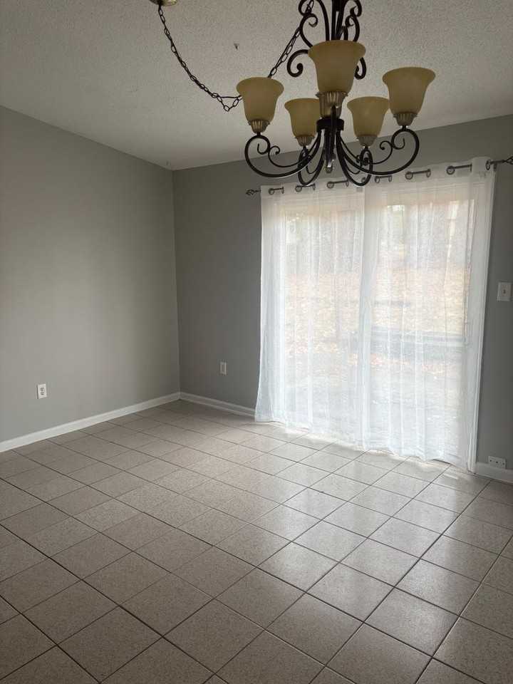 4423 Whisperwood Dr - Photo 4 of 7