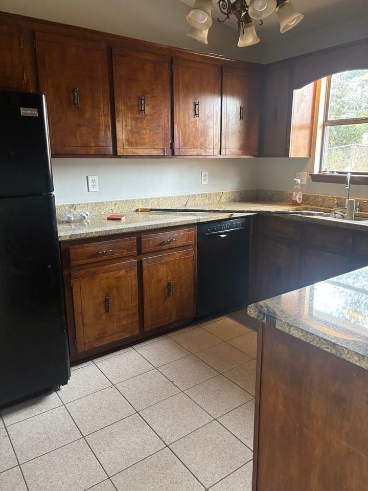 4423 Whisperwood Dr - Photo 6 of 7