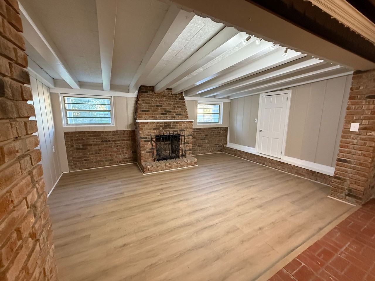 611 E D St - Photo 7 of 24