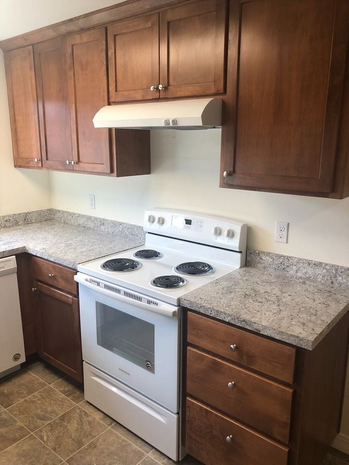 3304 Alberta Ave Ne - Photo 4 of 15