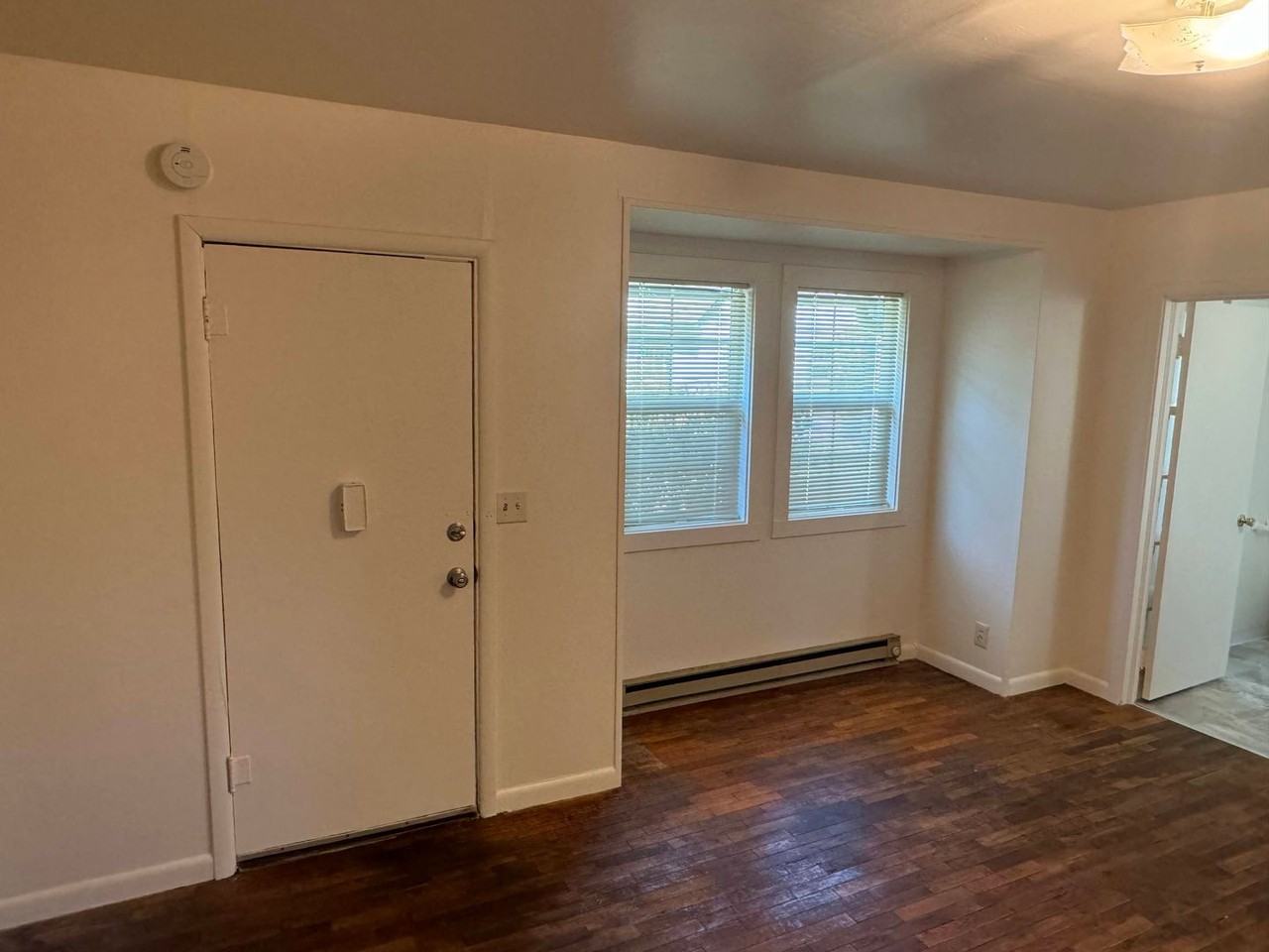 1653 Charnelton St #2 - Photo 3 of 15