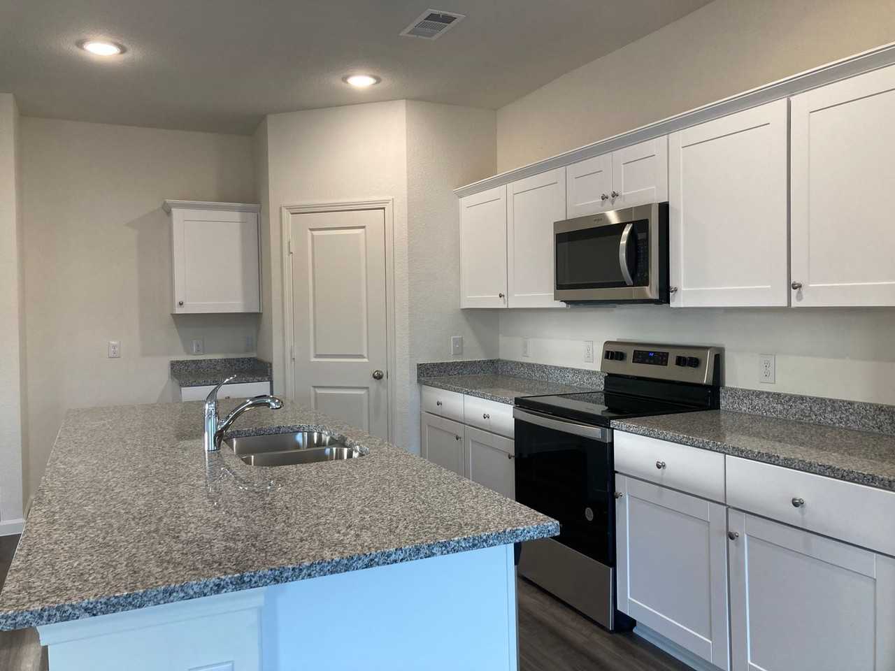 2640 Salado Creek Ln - Photo 3 of 24