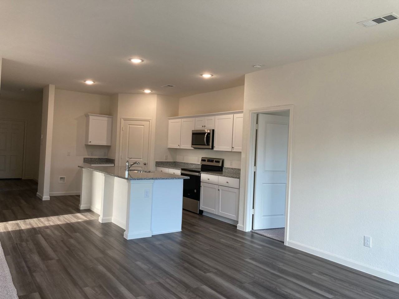 2640 Salado Creek Ln - Photo 5 of 24