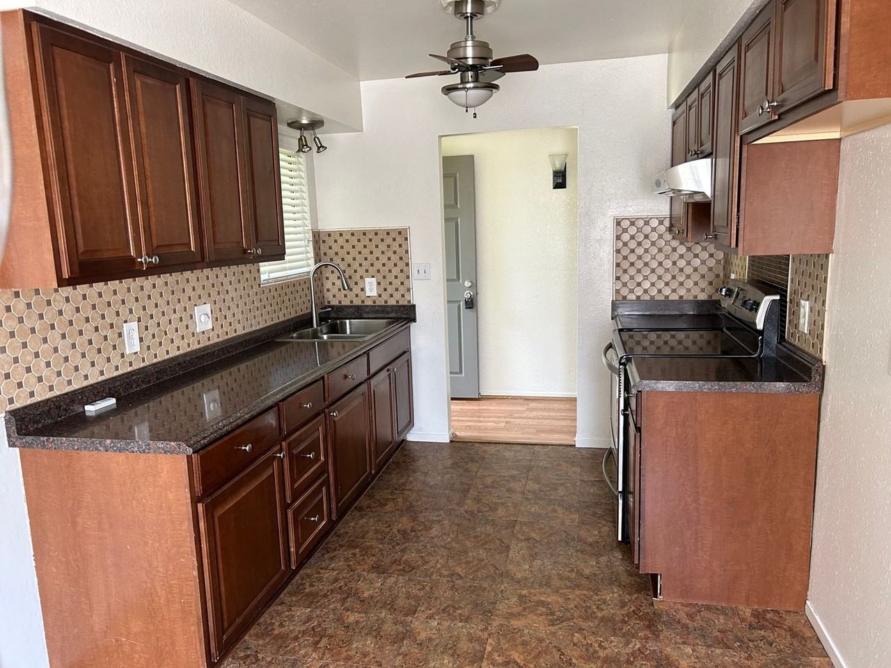 1730 S Atwood St - Photo 2 of 10