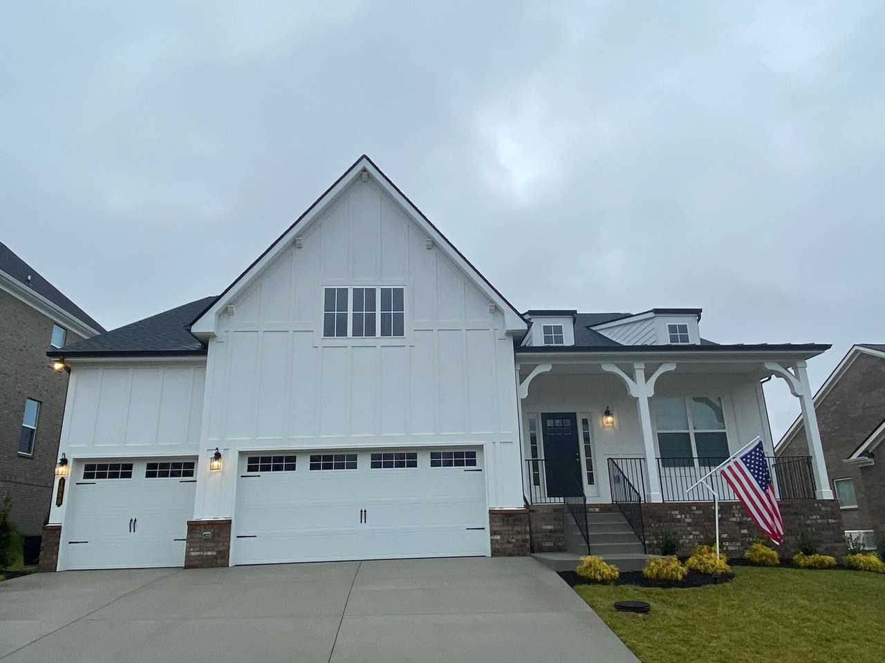 1088 River Oaks Blvd - Photo 3 of 25