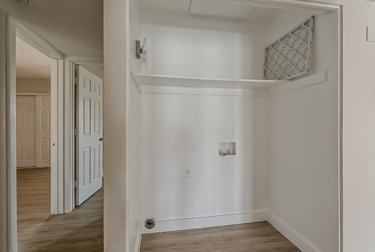 2430 W Earll Dr - Photo 7 of 20