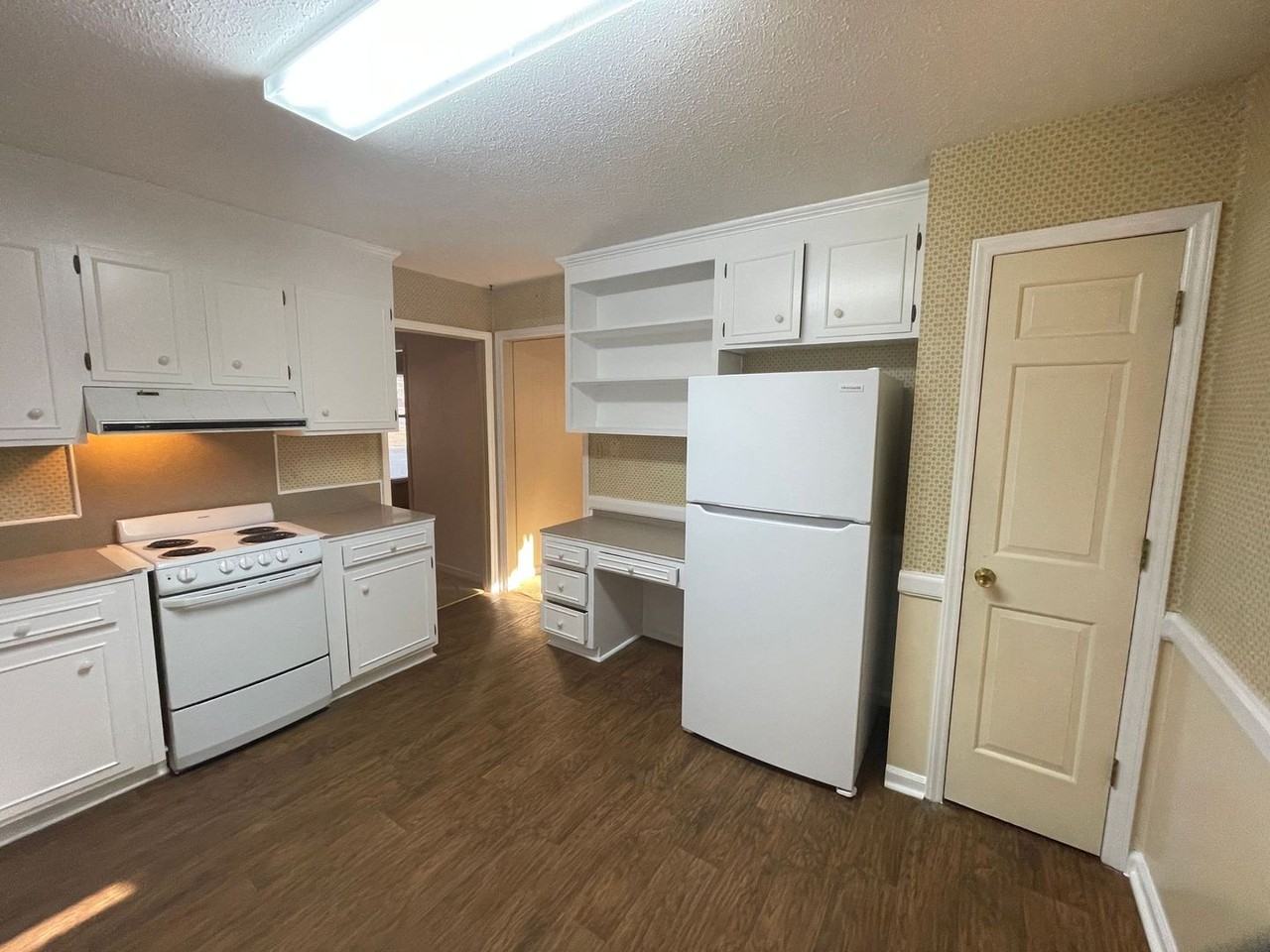 1008 Caldwell Cir - Photo 7 of 17