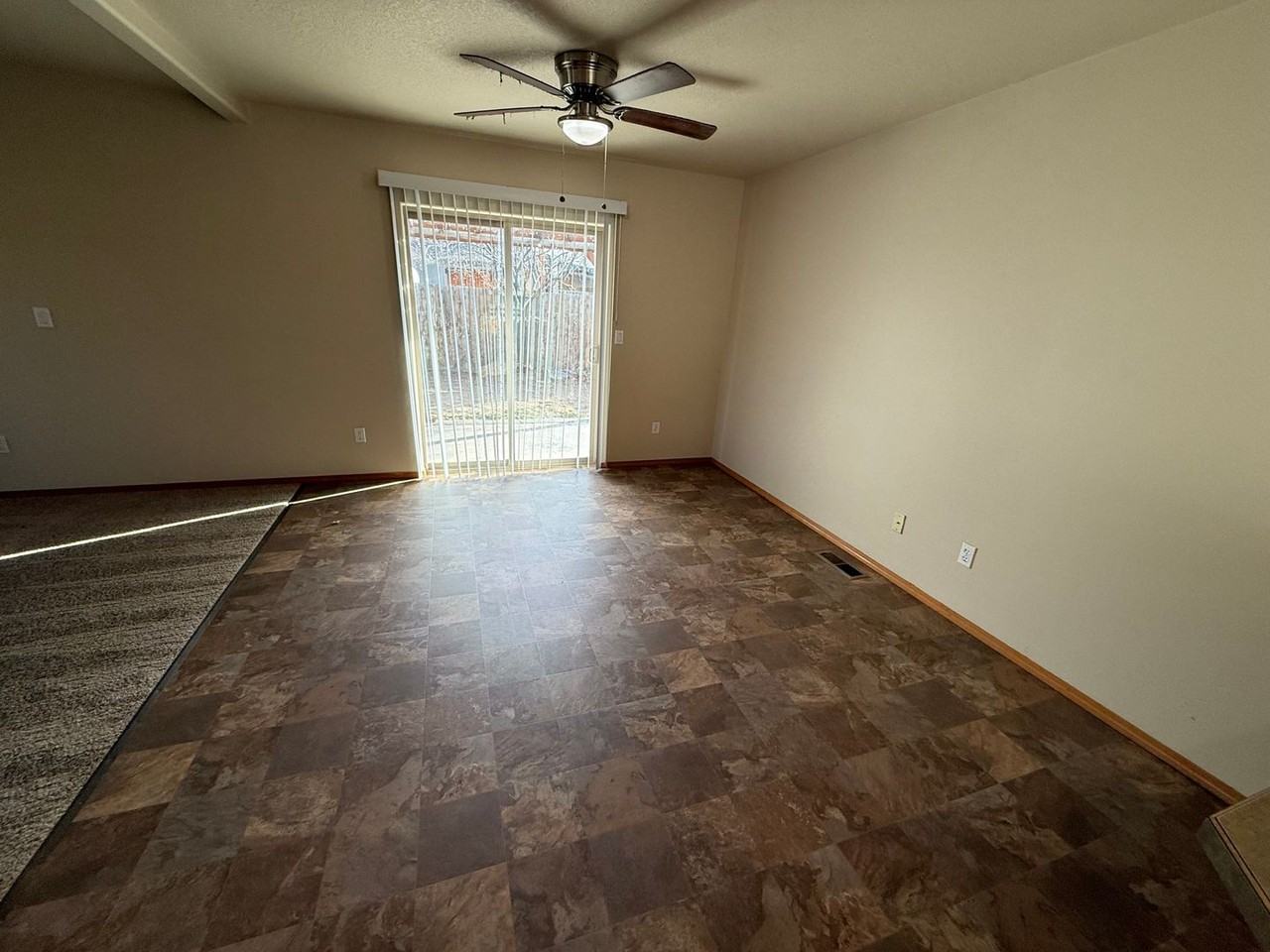 20523 Peak Ave - Photo 4 of 16