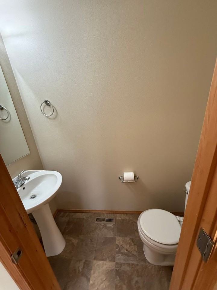 20523 Peak Ave - Photo 7 of 16