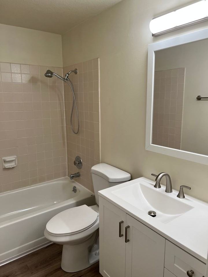 3883 Colony Oaks Dr - Photo 7 of 16