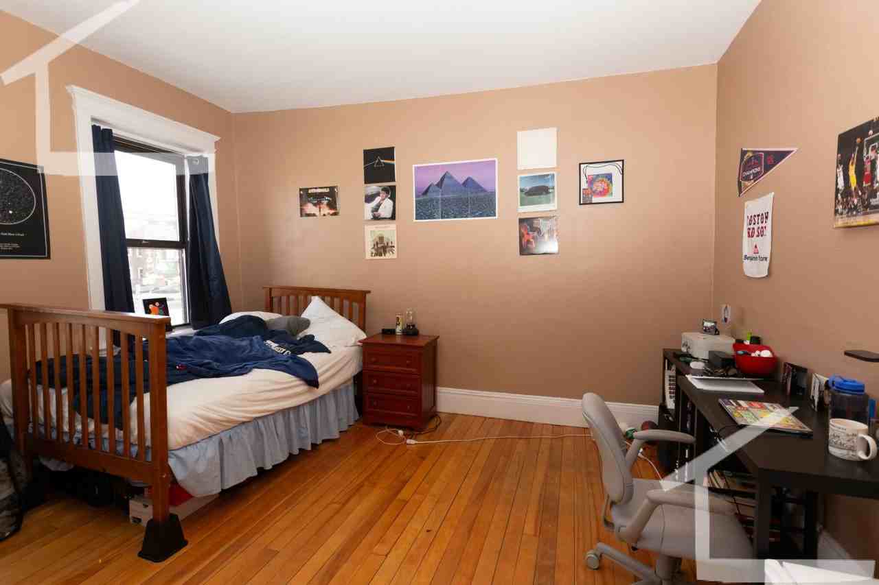 183 Harvard Ave - Photo 6 of 7