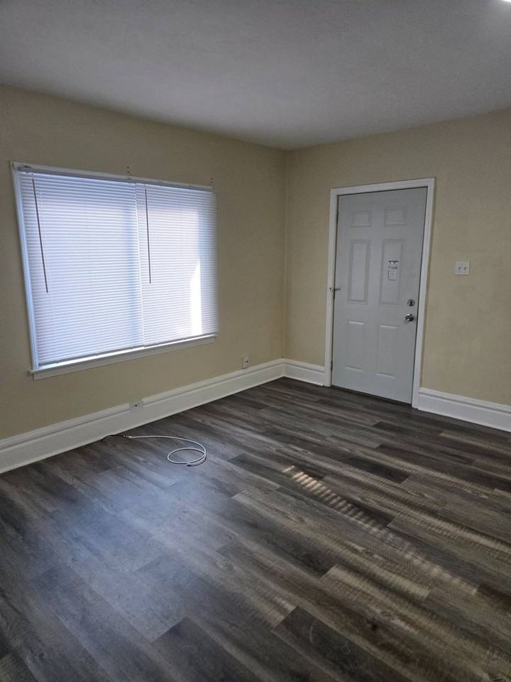 1007 Laurel Ave - Photo 6 of 21