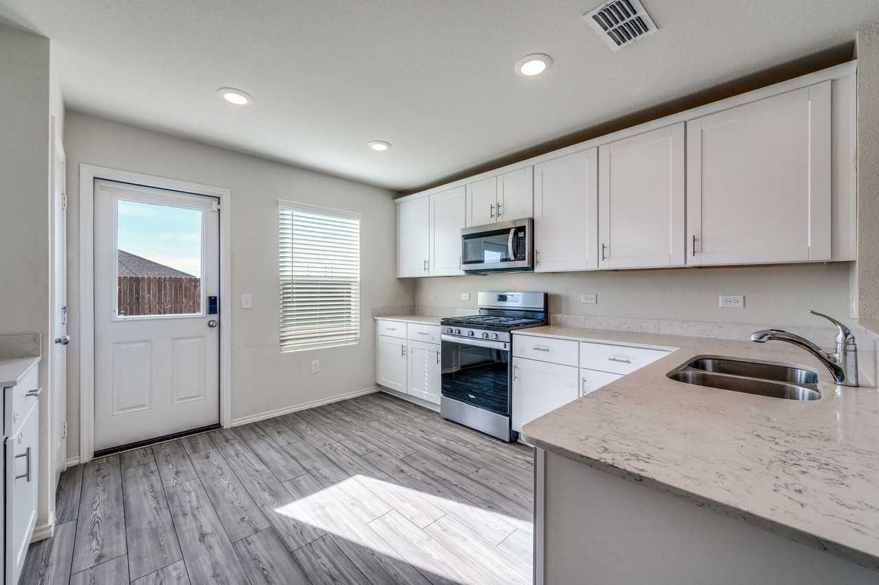 14004 Haggerston Dr - Photo 5 of 16