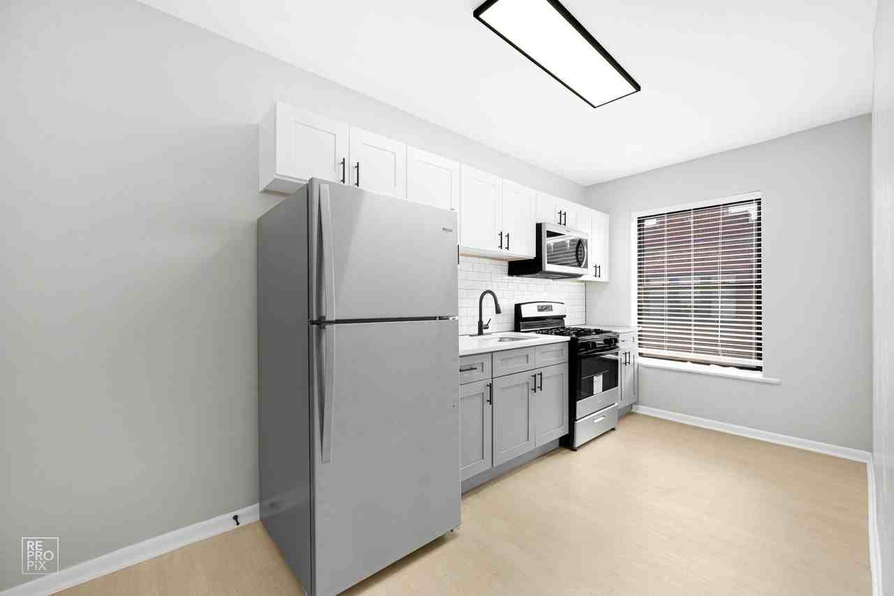 6901 S Merrill Chicago, IL 60649 - Photo 6 of 11