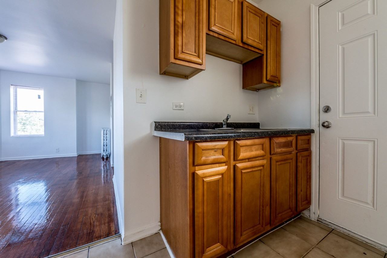 7701 S Stewart - Photo 2 of 15