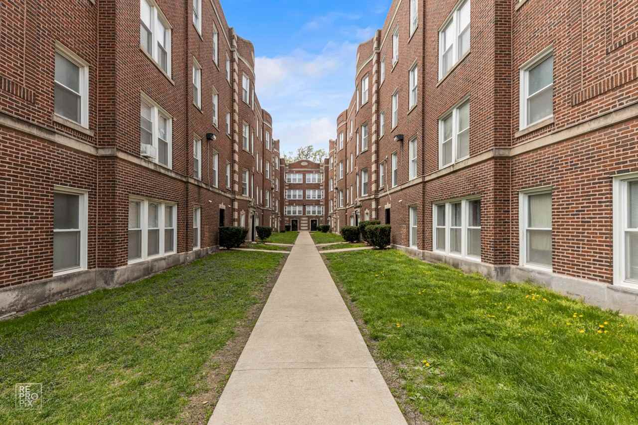 310 N Menard Chicago, IL 60644 - Photo 2 of 12