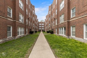featured image of 310 N Menard Ave