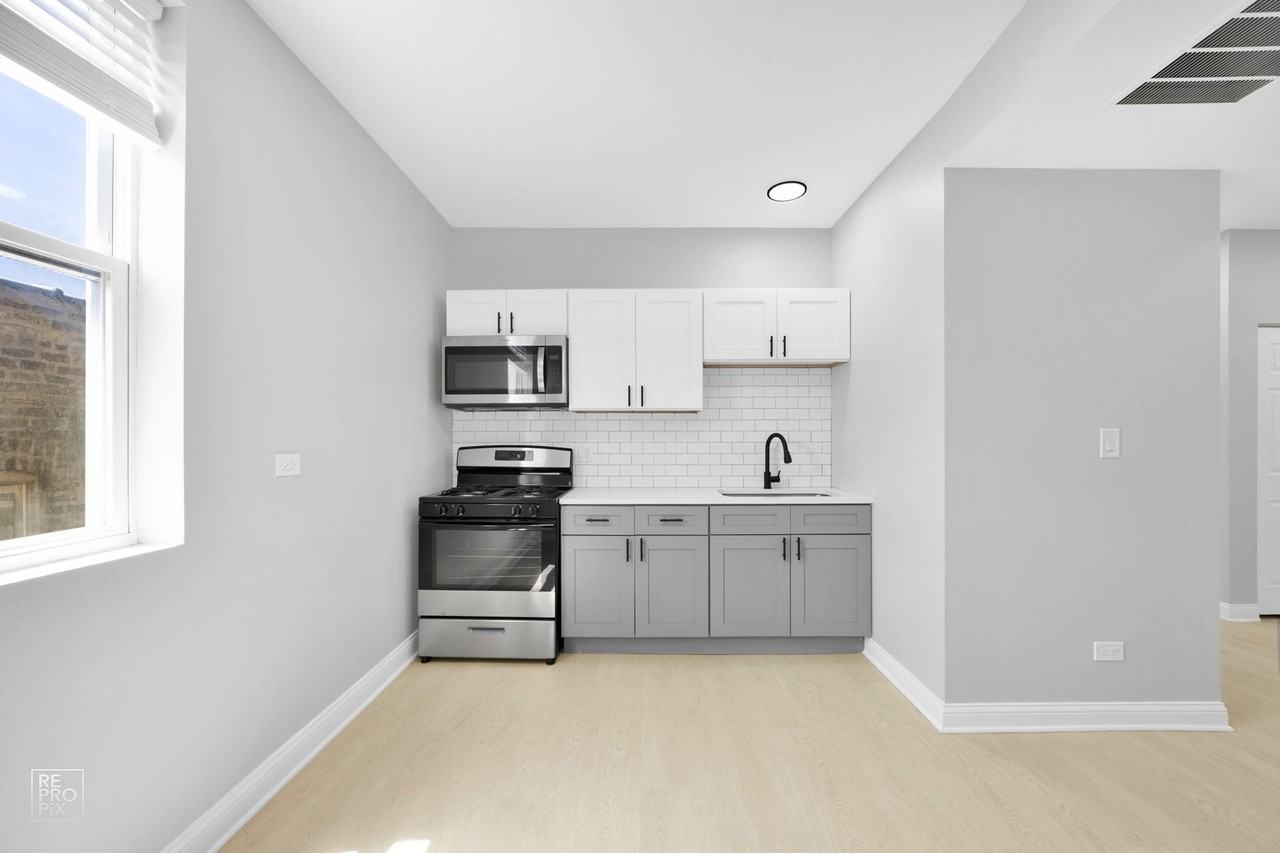 310 N Menard - Photo 3 of 11