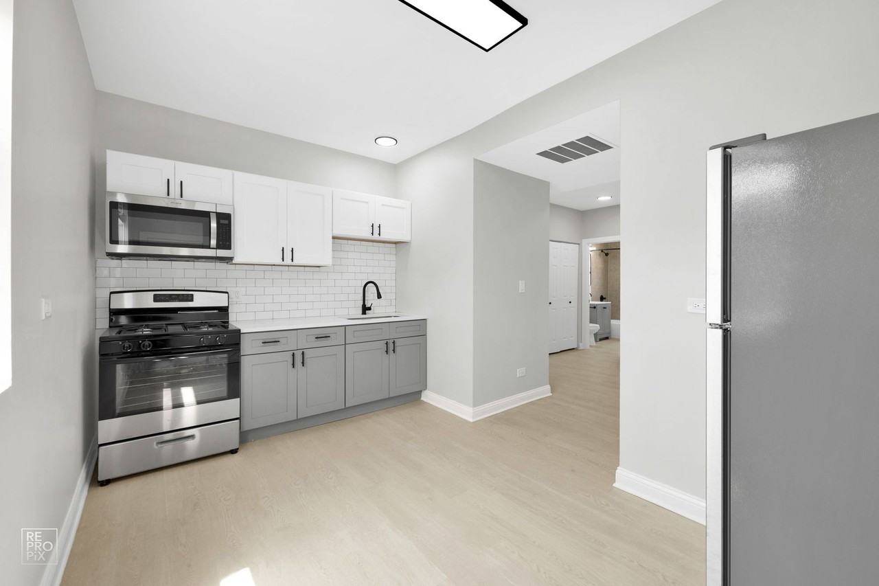 310 N Menard - Photo 4 of 11
