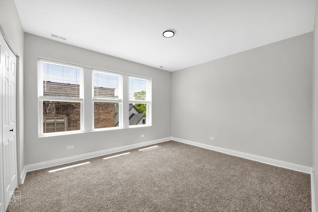 310 N Menard - Photo 6 of 11