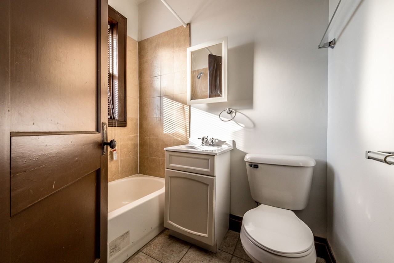 6306 S Fairfield Ave Chicago, IL 60629 - Photo 2 of 22