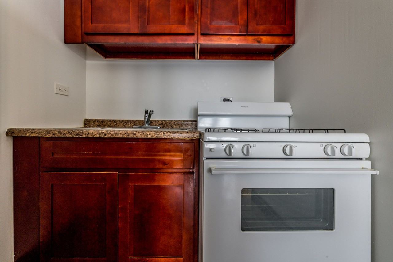 6306 S Fairfield Ave - Photo 4 of 21